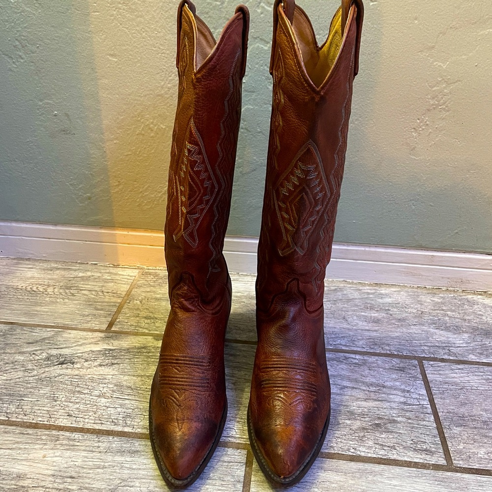 Dan Post Women’s Block Heel Cowboy Boots
